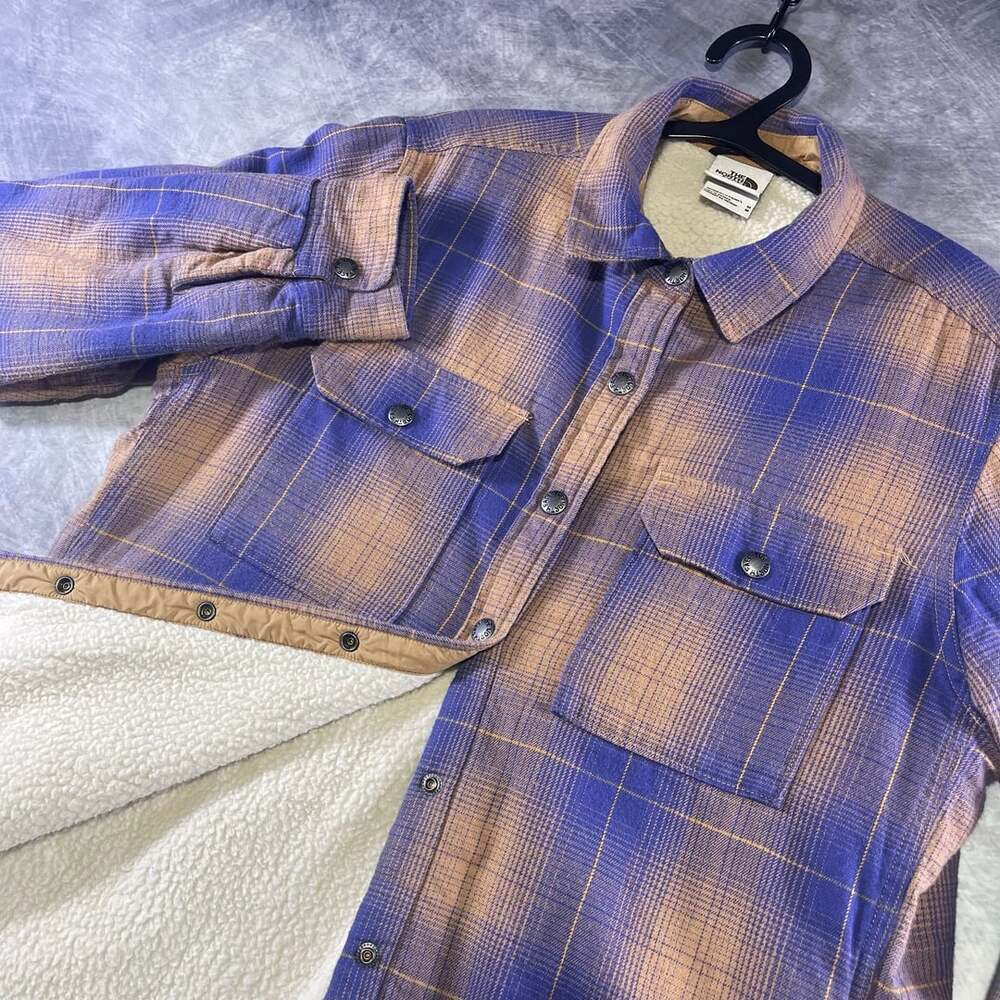 The North Face Womens Campshire Sherpa Lined Plaid Flannel Button Down Shirt Med